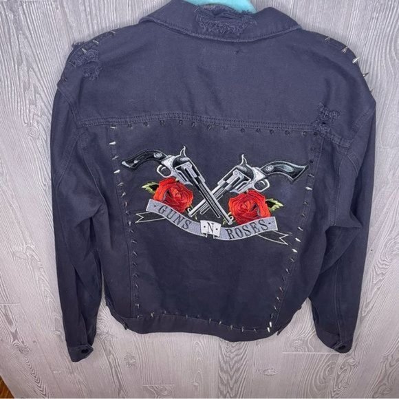 Guns and roses black denim jean jacket men’s size m upcycled distressed coat - Picture 8 of 16